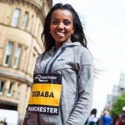 Tirunesh Dibaba takes on Joyciline Jepkosgei in Manchester