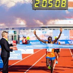 Lawrence Cherono breaks Amsterdam Marathon course record – weekly round-up