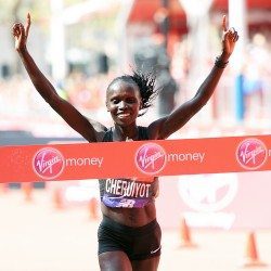 Vivian Cheruiyot seizes her chance to win the London Marathon