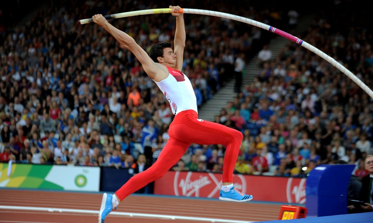 Commonwealth Games gold medallist Steve Lewis retires