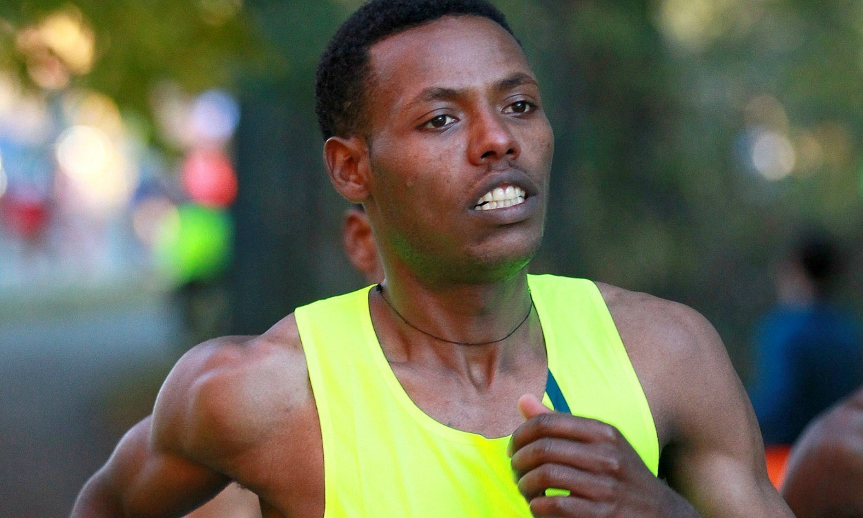 Lelisa Desisa and Caroline Rotich win Boston Marathon