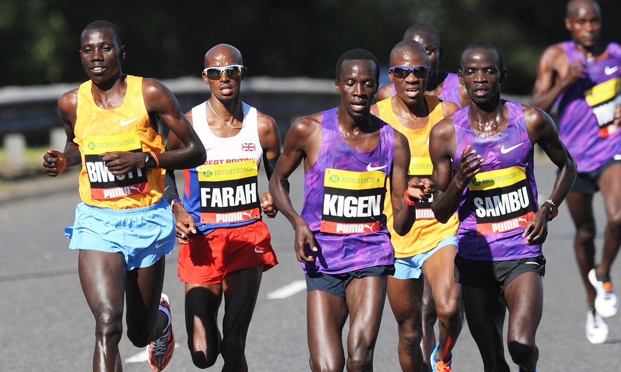 Mo Farah sprints to second successive Great North Run victory