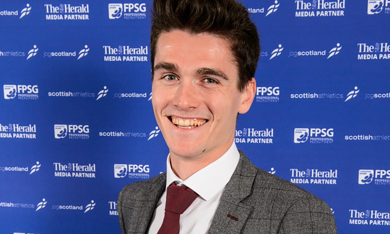 Callum Hawkins wins FPSG Scottish athlete of the year award