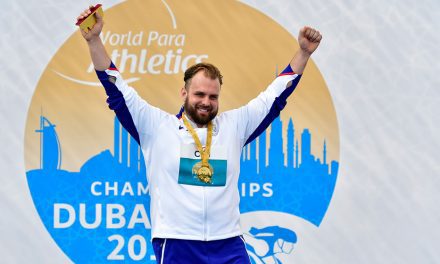 Aled Davies and Maria Lyle get gold in Dubai